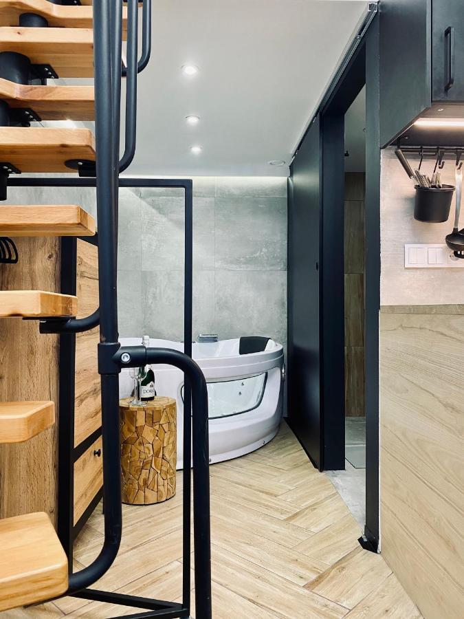 Apartment Premium Jacuzzi For Couples, Old Town Krakow Dış mekan fotoğraf
